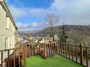 Photo 25- click for photo gallery